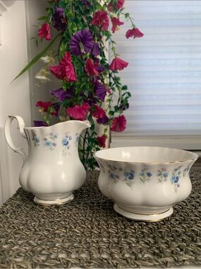 Vintage Royal Albert Memory Lane Floral Creamer & Sugar Set with Gold Trim